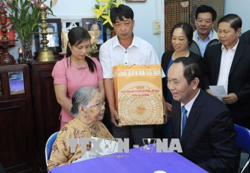 Chủ tịch nước Trần Đại Quang thăm chúc Tết tại tỉnh Kon Tum ảnh 4