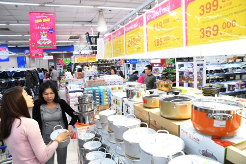 Đông nghịt người dân đến chợ, siêu thị mua sắm hàng Tết ảnh 3
