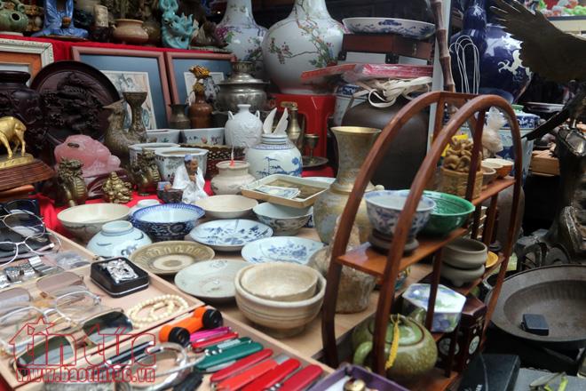 Độc đáo phiên chợ đồ cổ duy nhất trong năm ở Hà Nội ảnh 4