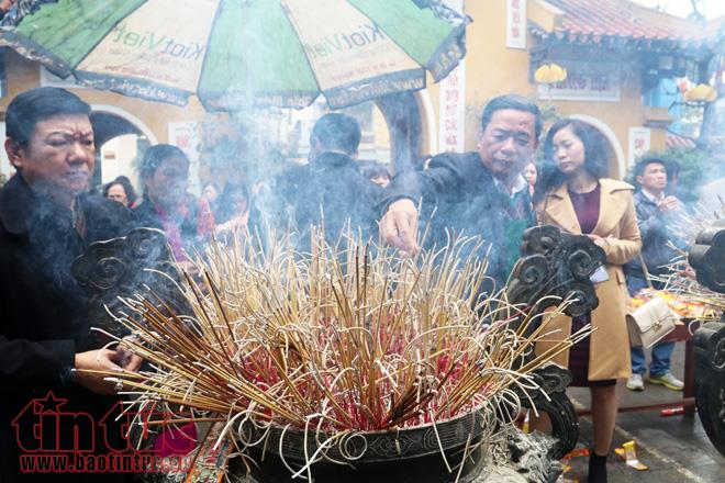Khoảng khắc yên bình của Hà Nội ngày đầu năm mới ảnh 18