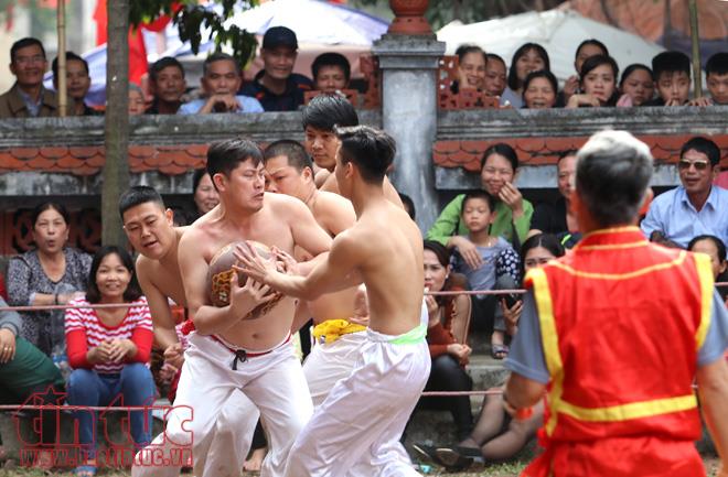 Tưng bừng hội vật cầu Thúy Lĩnh Hà Nội ảnh 4