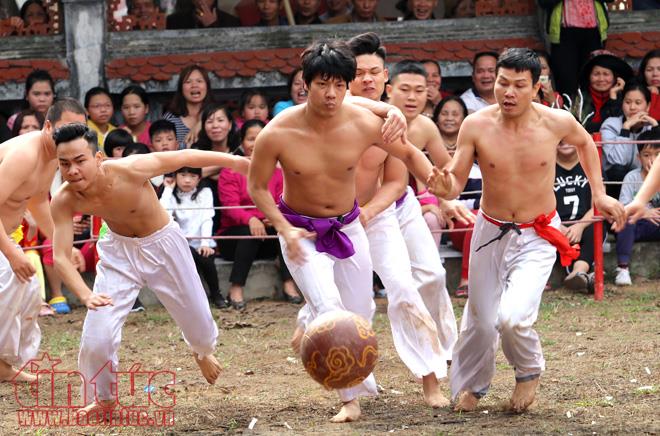 Tưng bừng hội vật cầu Thúy Lĩnh Hà Nội ảnh 5