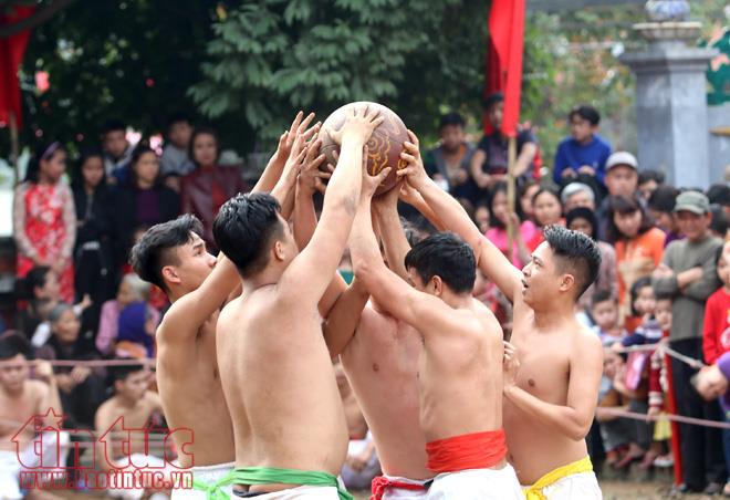 Tưng bừng hội vật cầu Thúy Lĩnh Hà Nội ảnh 8