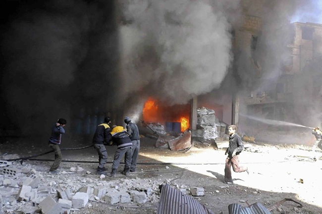 Xót xa cảnh người Syria mắc kẹt trong 'tử địa' Đông Ghouta sau cơn mưa bom ảnh 3