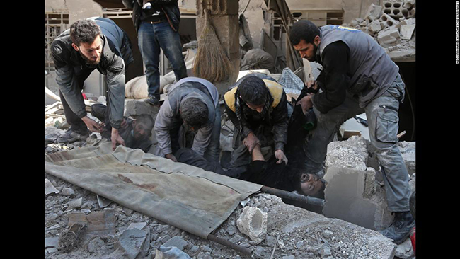 Xót xa cảnh người Syria mắc kẹt trong 'tử địa' Đông Ghouta sau cơn mưa bom ảnh 8