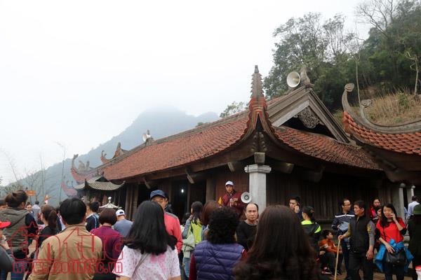 Hàng vạn người về dự lễ khai hội Xuân Yên Tử 2018 ảnh 10