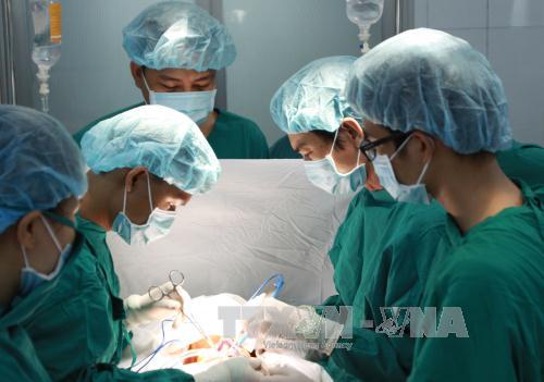 Phẫu thuật thành công cho bệnh nhi không có cơ hoành 