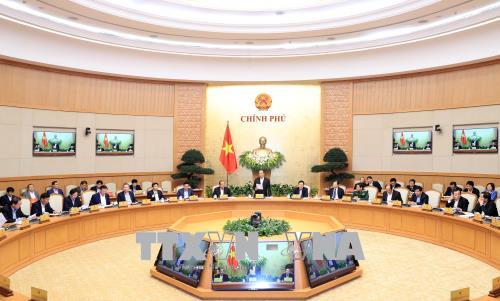 Hiện tượng biếu tặng quà Tết, chúc Tết địa phương đã giảm cơ bản ảnh 1