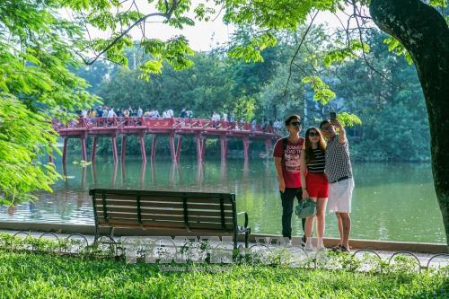Người dân được 'tư vấn' cho việc chỉnh trang khu vực quanh hồ Hoàn Kiếm ảnh 1