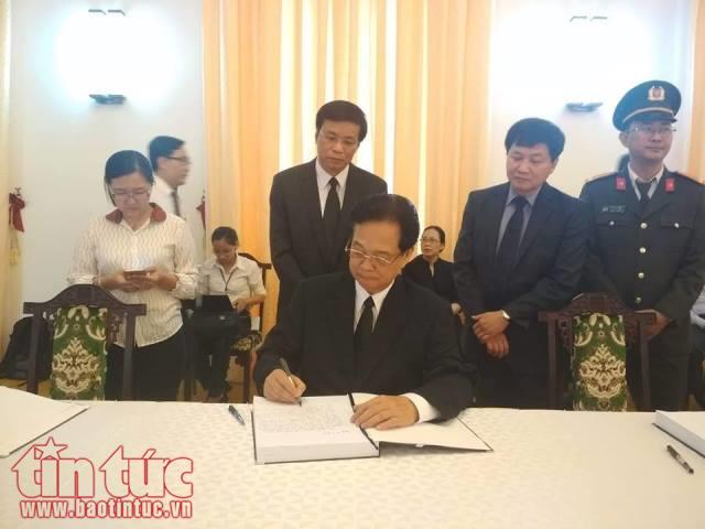 Xúc động lễ viếng nguyên Thủ tướng Phan Văn Khải tại TP Hồ Chí Minh ảnh 4