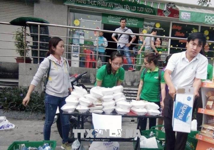 Nhiều hoạt động hỗ trợ nạn nhân vụ cháy chung cư Carina Plaza ảnh 1