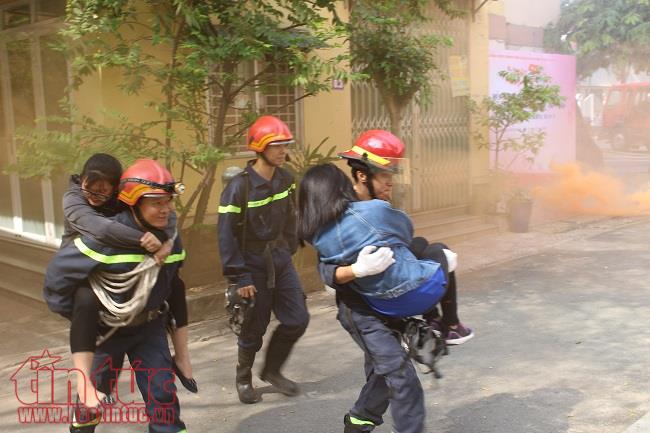 TP Hồ Chí Minh: Triển khai diễn tập PCCC tại các chung cư cao tầng ảnh 6