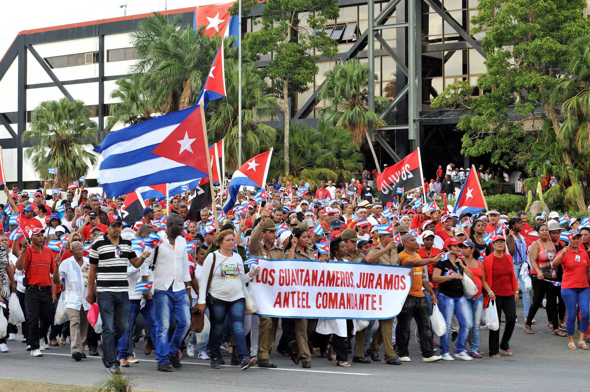 Cuba trên con đường đã chọn ảnh 3