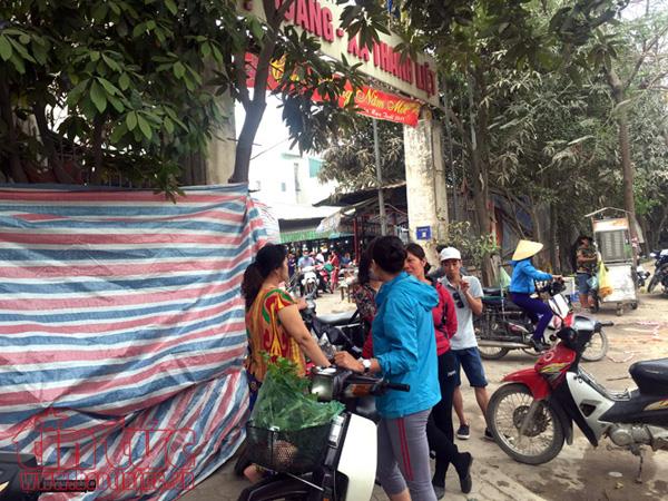 Tiểu thương trắng tay sau vụ cháy chợ Quang ảnh 2