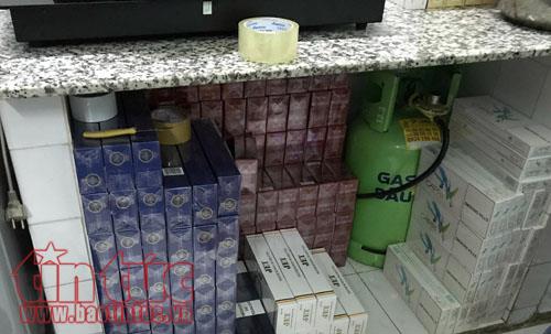 Bắt đối tượng dùng ô tô vận chuyển hơn 2.000 cây thuốc lá lậu ảnh 1