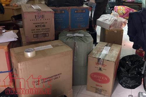 Bắt đối tượng dùng ô tô vận chuyển hơn 2.000 cây thuốc lá lậu ảnh 2