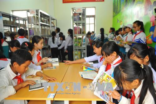 Tủ sách Đinh Hữu Dư: Nước mắt và những nụ cười ảnh 5