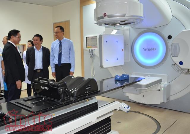 Bệnh viện Chợ Rẫy đưa vào hoạt động hệ thống điều trị ung thư hiện đại ảnh 1