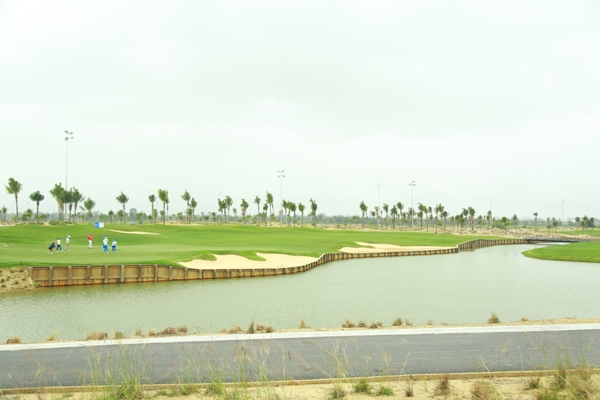 BRG Đà Nẵng Golf Resort có sân gôn phong cách bờ kè (bulkhead style) đầu tiên tại Châu Á ảnh 2