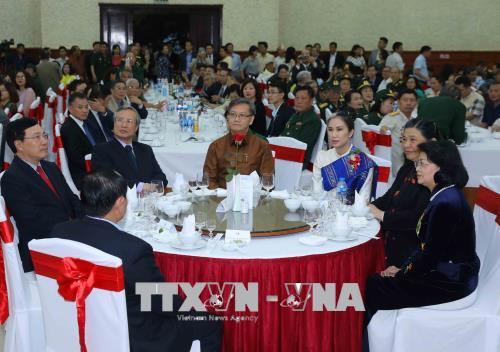 Đại sứ quán Lào tổ chức đón Tết cổ truyền Bun Pi May tại Hà Nội ảnh 1