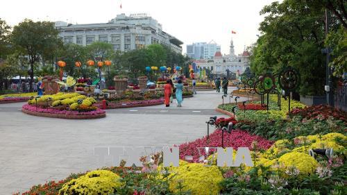 Nhiều hoạt động kỷ niệm 43 năm Ngày giải phóng miền Nam, thống nhất đất nước ảnh 1