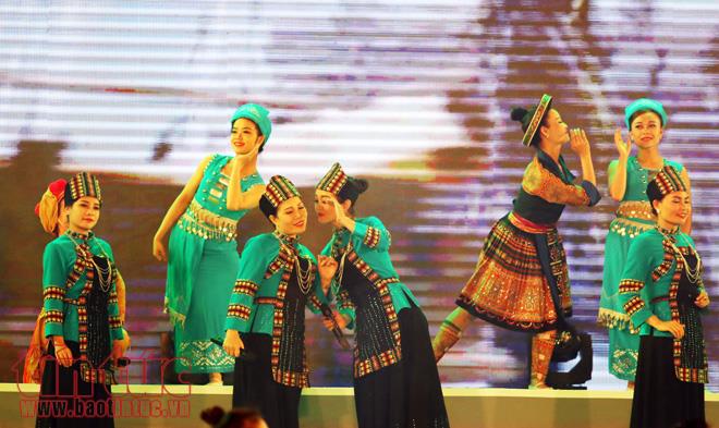 Khai mạc Ngày văn hóa các dân tộc Việt Nam năm 2018 ảnh 6