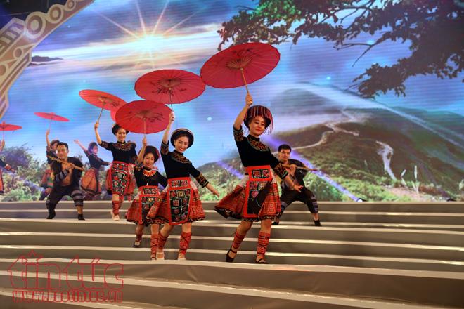 Khai mạc Ngày văn hóa các dân tộc Việt Nam năm 2018 ảnh 10