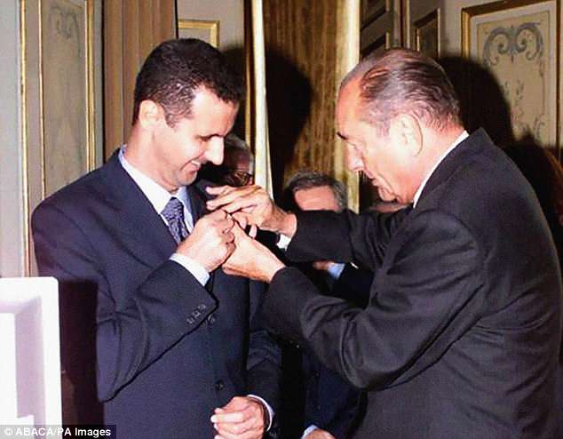 Tổng thống Syria bất ngờ trả huân chương cao quý được Pháp trao tặng ảnh 1