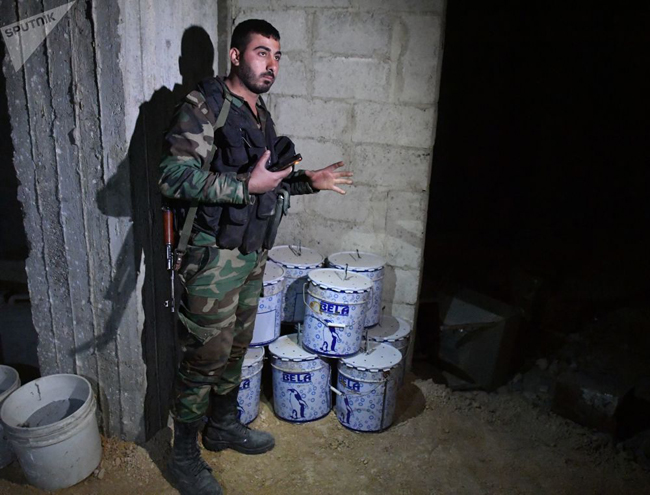 Bên trong phòng thí nghiệm hóa học của phiến quân tại Syria ảnh 3