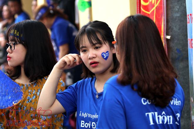 Làng hoa Tây Tựu bỗng chốc rộn rã trong lễ hội bơi Đăm truyền thống ảnh 7