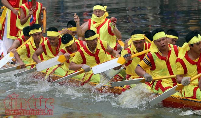 Làng hoa Tây Tựu bỗng chốc rộn rã trong lễ hội bơi Đăm truyền thống ảnh 17
