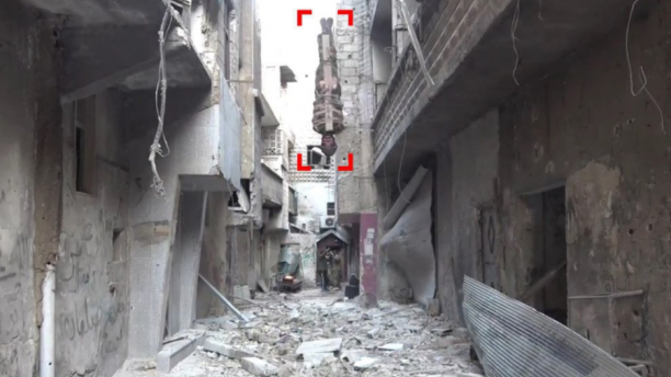 Phẫn nộ trước cảnh IS biến binh sĩ Syria thành tên lửa sống ảnh 2