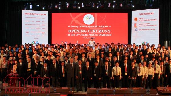 Hà Nội chào đón các tài năng trẻ tham dự Olympic Vật lý Châu Á 2018 ảnh 4