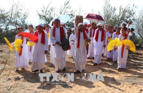 Đồng bào Chăm vui đón Tết cổ truyền Ramưvan ảnh 1