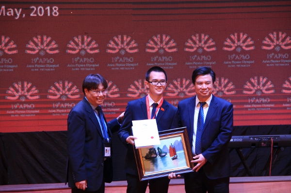Việt Nam xuất sắc giành 4 Huy chương Vàng tại Olympic Vật lý châu Á lần thứ 19 ảnh 2