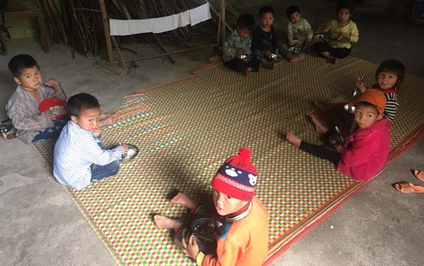 Con chữ soi sáng bản làng chân núi Tây Côn Lĩnh ảnh 2