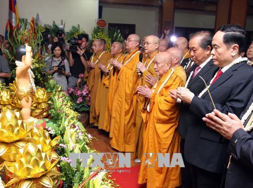 Đại lễ Phật đản phát huy tinh thần gắn bó, đồng hành cùng dân tộc ảnh 1