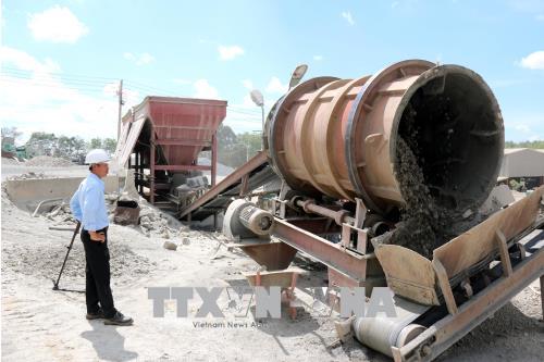 Kỹ sư trẻ đam mê sáng tạo ảnh 2