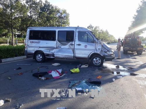 Bình Dương: Tai nạn giao thông nghiêm trọng khiến 6 người thương vong ảnh 1