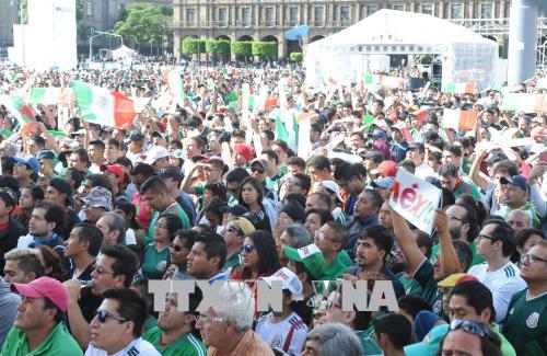  Cầu thủ, cổ động viên Mexico bật khóc sau chiến thắng lịch sử trước Đức ảnh 4