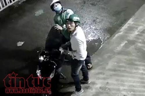 Tên trộm đột nhập khu nhà trọ bẻ khóa xe máy Exciter ảnh 1
