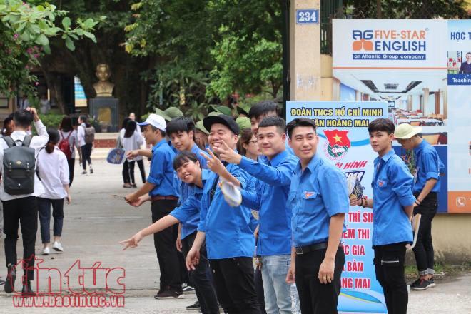 Chiều 25/6: Thí sinh làm bài thi môn Toán ảnh 1