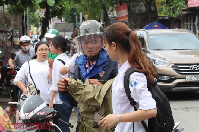 Chiều 25/6: Thí sinh làm bài thi môn Toán ảnh 3