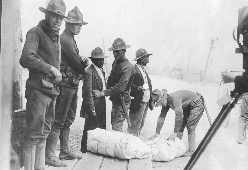 Nhìn lại lịch sử thay đổi biên giới Mỹ-Mexico trong suốt 100 năm ảnh 1