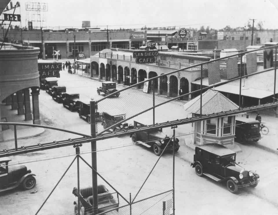 Nhìn lại lịch sử thay đổi biên giới Mỹ-Mexico trong suốt 100 năm ảnh 2