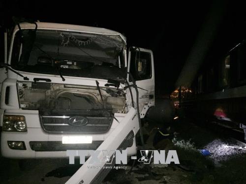 'Nóng' cuộc vây bắt trùm ma tuý ở Lóng Luông, xe bồn chở gas bị hất văng khi đâm tàu hoả ảnh 3