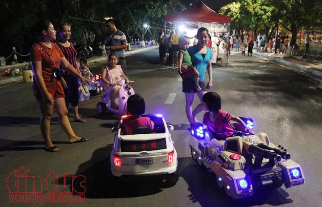Phố đi bộ Trịnh Công Sơn náo nhiệt hơn nhờ các chương trình nghệ thuật ảnh 11