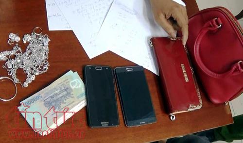 Osin nhà đại gia trộm nhẫn kim cương, đồ hiệu, chụp ảnh 'tự sướng' khoe facebook ảnh 1