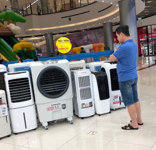 Quạt, điều hòa, tủ lạnh... tiêu thụ tăng đột biến trong những ngày nắng nóng ảnh 3