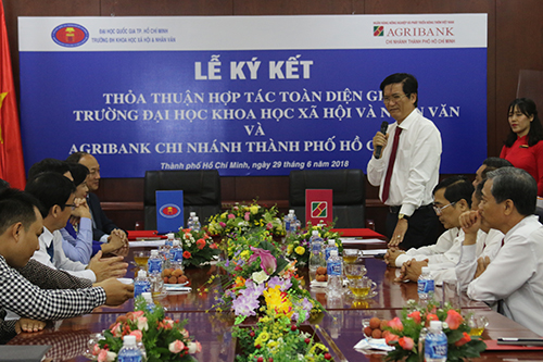 Agribank hợp tác với Trường Đại học Khoa học xã hội và Nhân văn ảnh 1